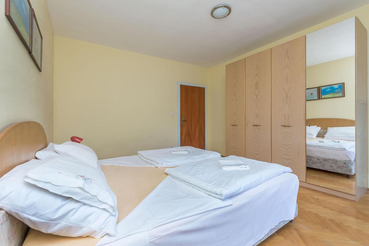 Duće Apartments Mara מראה חיצוני תמונה